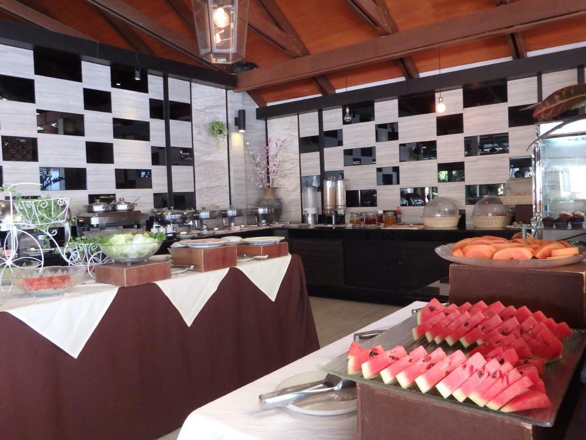 โรงแรมมณเฑียร เฮ้าส์ 3* หาดเฉวง